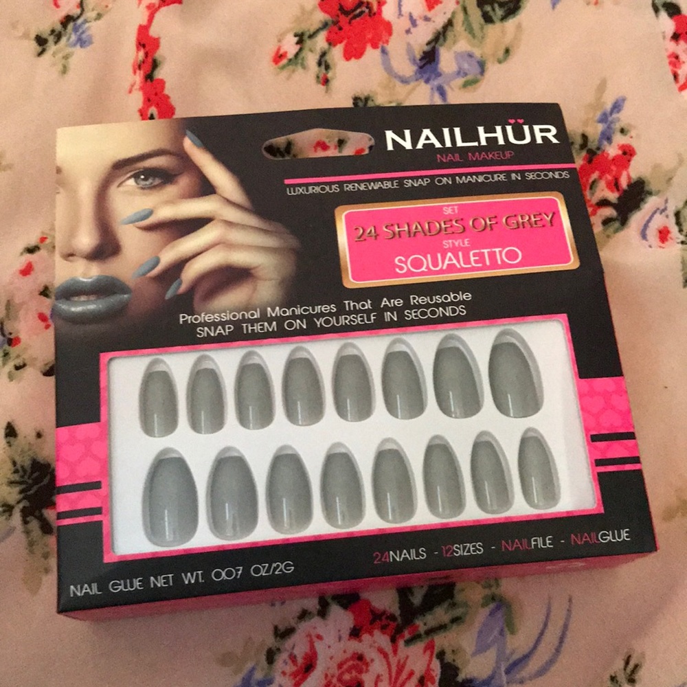 Nailhur grey press on nails